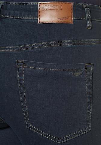 ARIZONA Regular 5-Pocket-Jeans 'Gerade-Form mit komfortabler Leibhöhe' in Schwarz