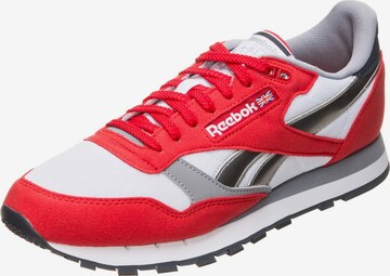 Baskets basses Reebok en rouge : devant