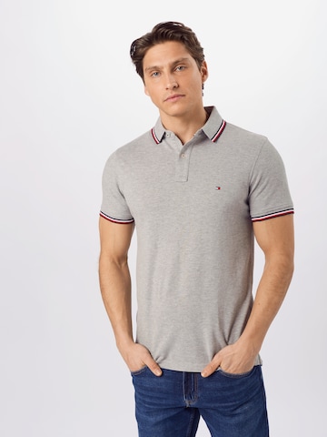 T-Shirt TOMMY HILFIGER en gris : devant