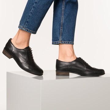 CLARKS Šněrovací boty – černá