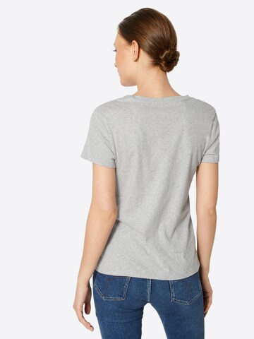 Tricou 'Institutional' de la Calvin Klein Jeans pe gri: spate