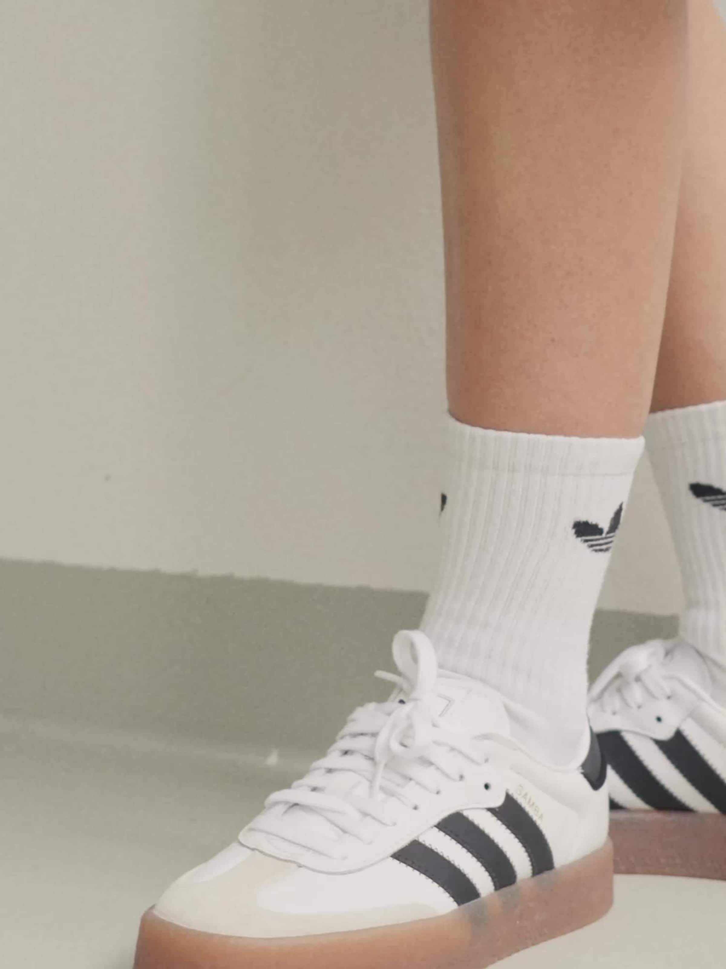 ADIDAS ORIGINALS Trampki niskie 'Samba' w kolorze Białym ABOUT YOU