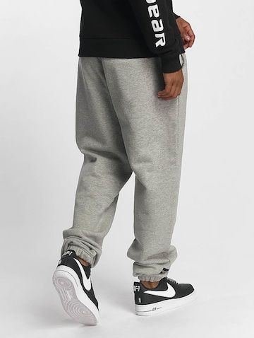 ROCAWEAR Tapered Trousers in Grey