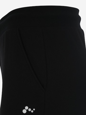 Slimfit Pantaloni sport 'Elina' de la ONLY PLAY pe negru