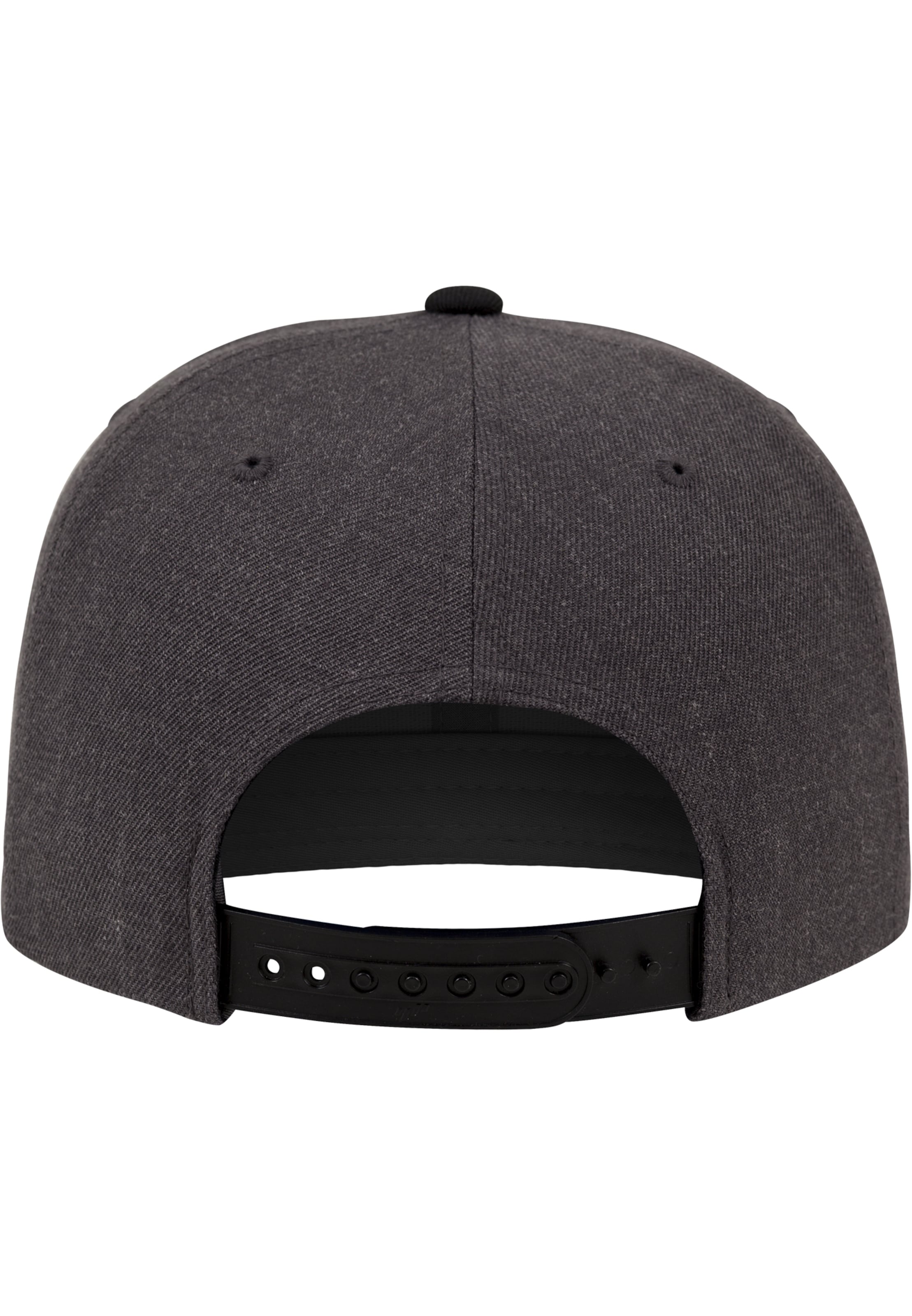 Flexfit Cap in Grey