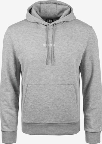 Sweat-shirt 'Essential' NEW ERA en gris : devant