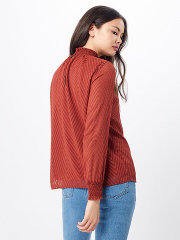 ONLY Blus 'ONLNEW KAYLA L/S TOP WVN' i röd