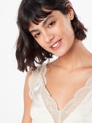 SISTERS POINT Blúzka - Biela