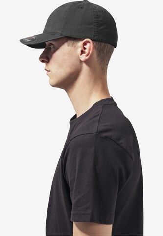 Flexfit Cap in Black