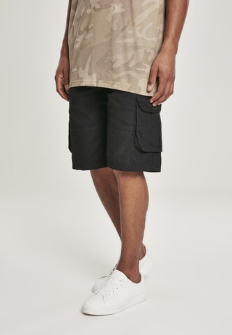 SOUTHPOLE Regular Cargo Pants in Black: front