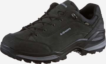 LOWA Flats 'Renegade' in Black: front