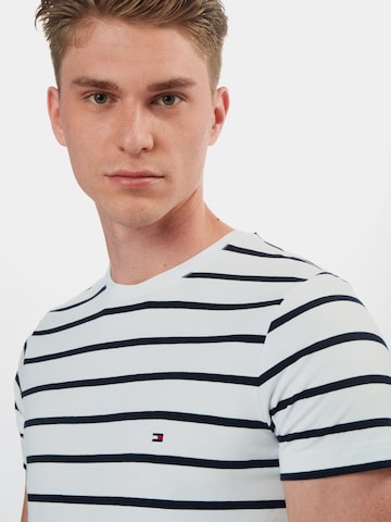 TOMMY HILFIGER Slim fit Póló - kék