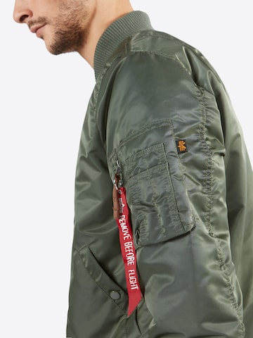 ALPHA INDUSTRIES - Casaco meia-estação 'MA-1 VF 59' em verde