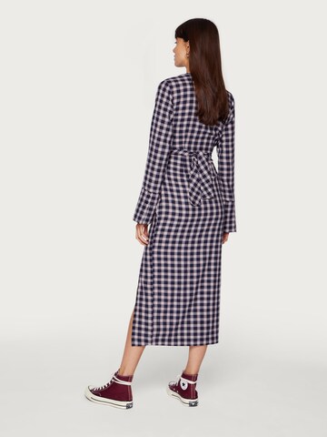 Robe 'Merle' EDITED en bleu : derrière