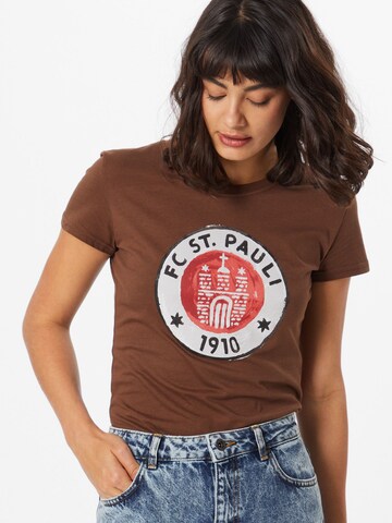 T-shirt FC St. Pauli en marron : devant