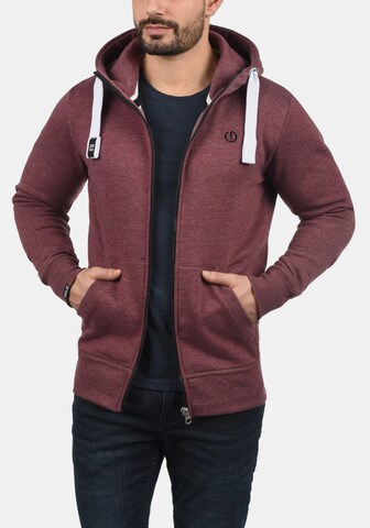 !Solid Zip-Up Hoodie 'Benn High-Neck' in Red