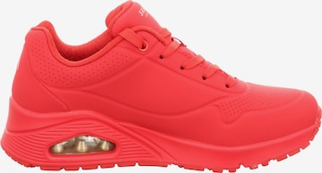 SKECHERS Platform trainers 'Uno Stand On Air' in Red