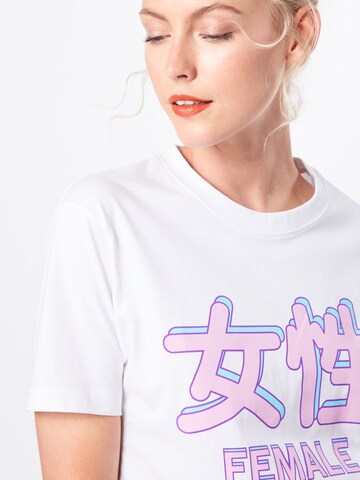 T-shirt 'Female' Merchcode en blanc