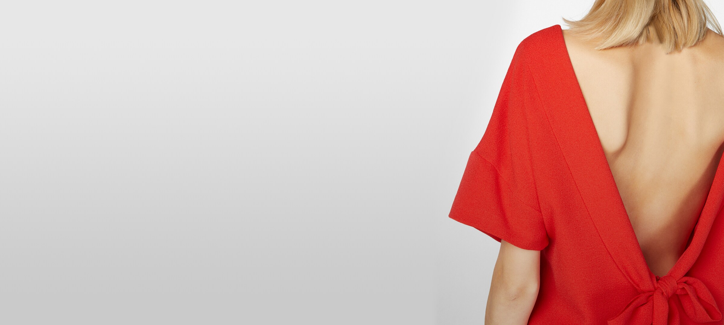 Rückenfreies Kleid Auf Rechnung