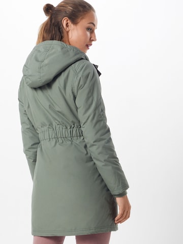 Manteau fonctionnel 'Hopi' Iriedaily en vert : derrière