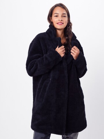 Urban Classics Between-seasons coat 'Sherpa' in Black: front