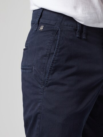 G-STAR Slimfit Chino kalhoty 'Vetar slim' – modrá