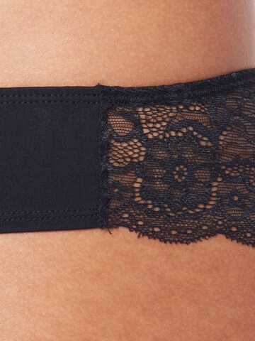 Slip LASCANA en noir