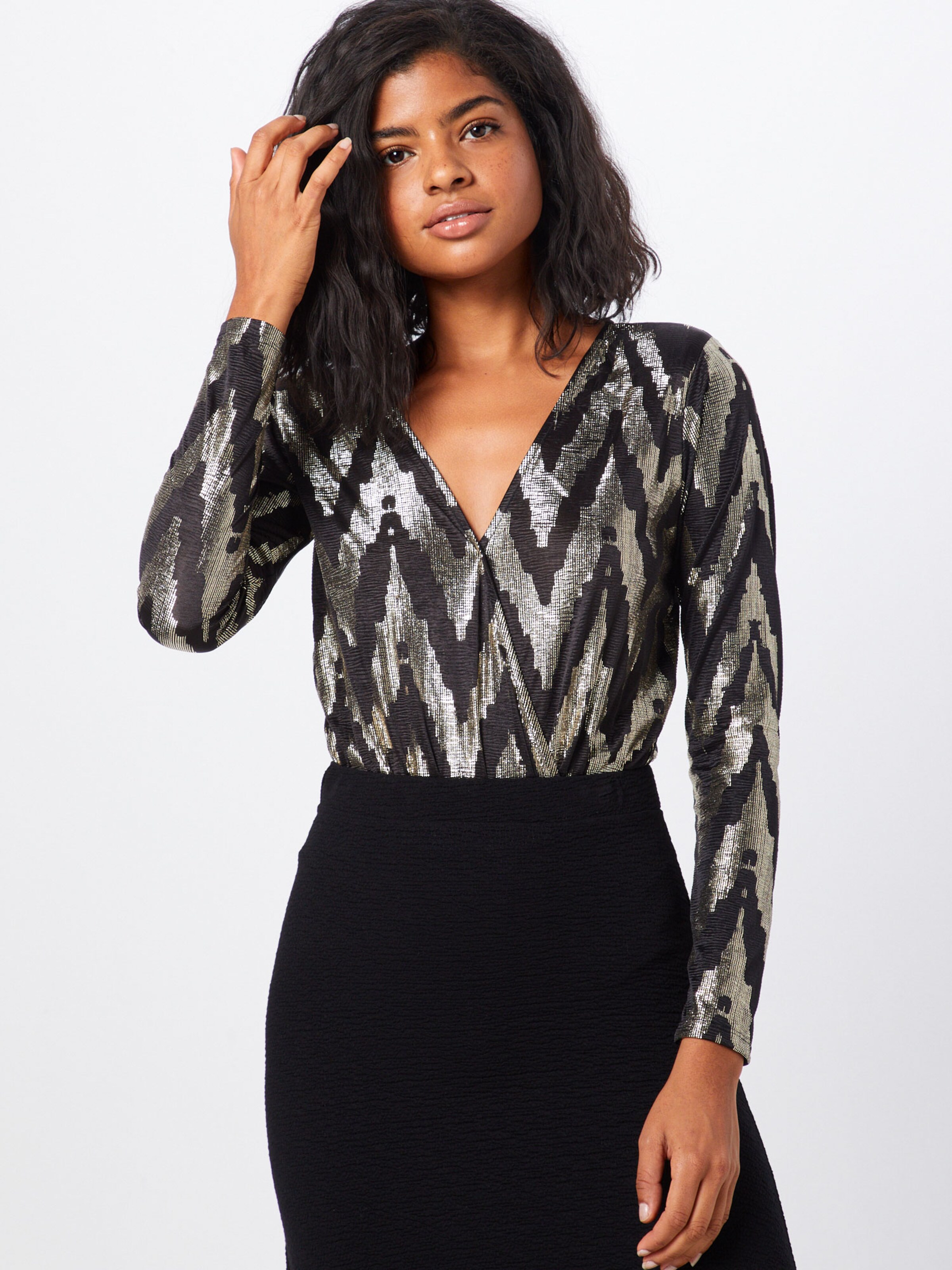 Tricou IVYREVEL pe auriu / negru: Privire frontală