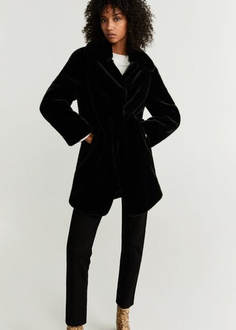 Manteau d’hiver MANGO en noir : devant