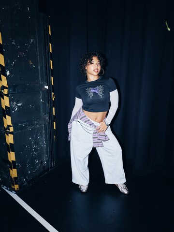 Purple Graphic Crop Tee Look by PUMA