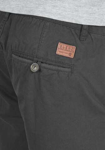 regular Pantaloni chino 'Kaito' di BLEND in grigio