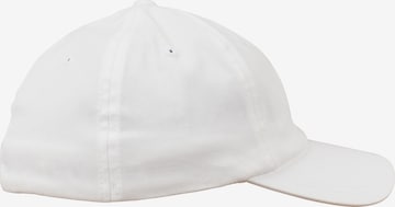 Casquette Flexfit en blanc