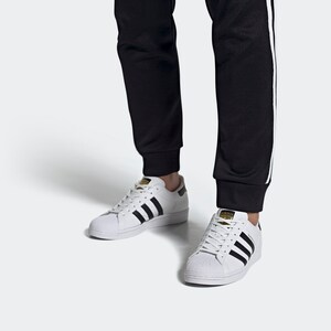 Sapatilha ADIDAS ORIGINALS 'Superstar Vegan' em preto/branco