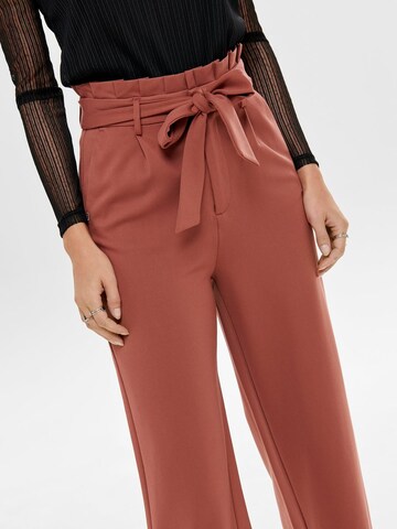 ONLY Wide leg Pleat-Front Pants in Red