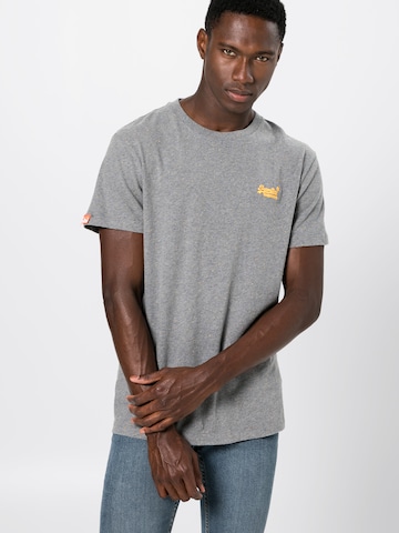 T-Shirt 'ORANGE LABEL VNTGE EMB TEE' Superdry en gris : devant