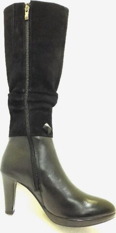 CAPRICE Boots in Black