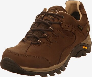 MEINDL Flats 'Caracas Lady GTX' in Brown: front