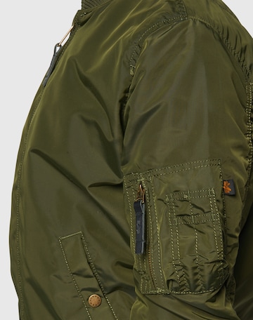 Geacă de primăvară-toamnă 'MA-1 TT' de la ALPHA INDUSTRIES pe verde