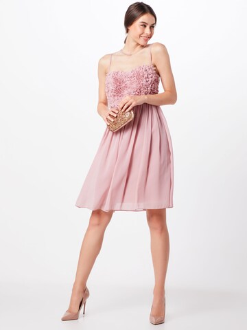 APART Koktejlové šaty – pink