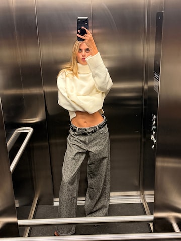 Leopard Jeans And Knit Sweater Look