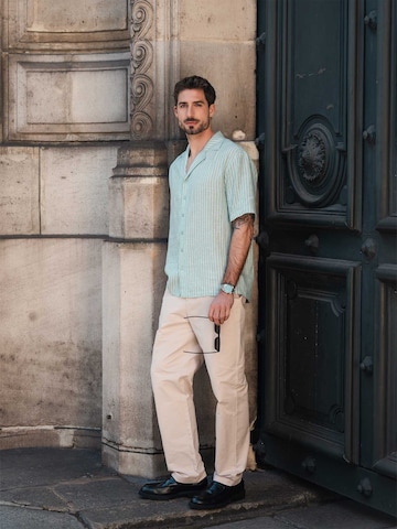 Mint Shirt With Chino Look