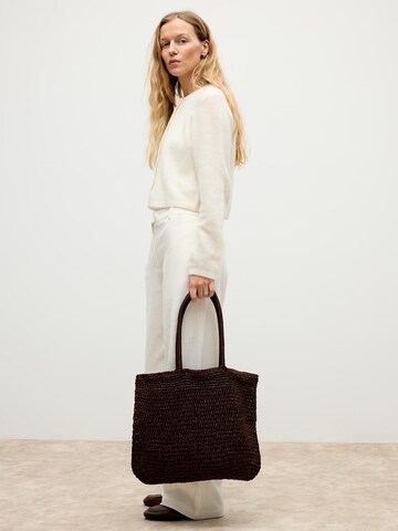 Brown Bag Look