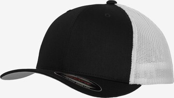 Casquette Flexfit en noir : devant