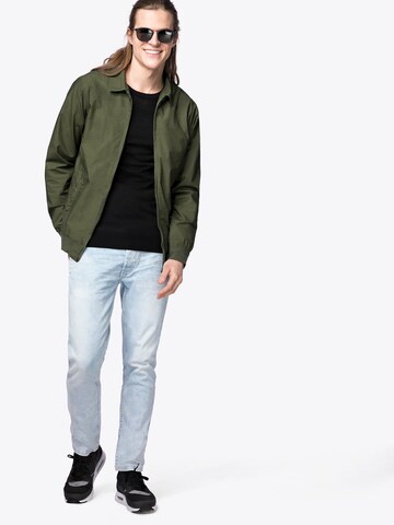 Urban Classics Between-Season Jacket in Green