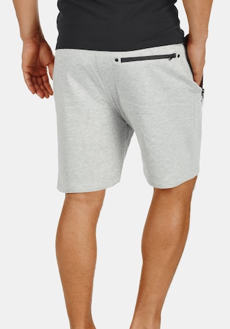 Regular Pantalon 'Taras' !Solid en gris