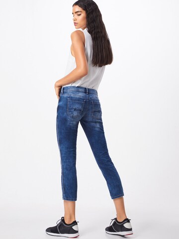 Coupe slim Jean 'Crissi' STREET ONE en bleu : derrière