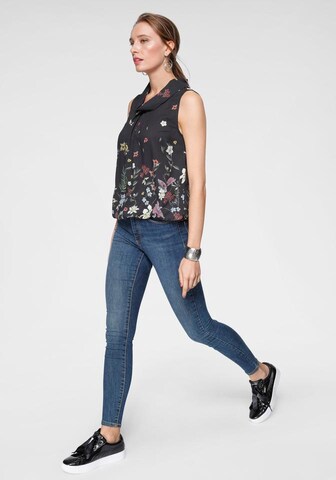 LAURA SCOTT Blouse in Black