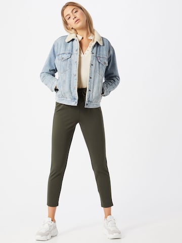 Slimfit Pantaloni con pieghe 'ONLPoptrash' di ONLY in verde
