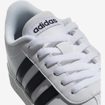 ADIDAS SPORTSWEAR Sneaker 'Court 2.0' in Weiß