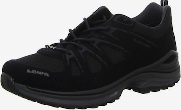 LOWA Flats 'Innox Evo GTX Lo' in Black: front